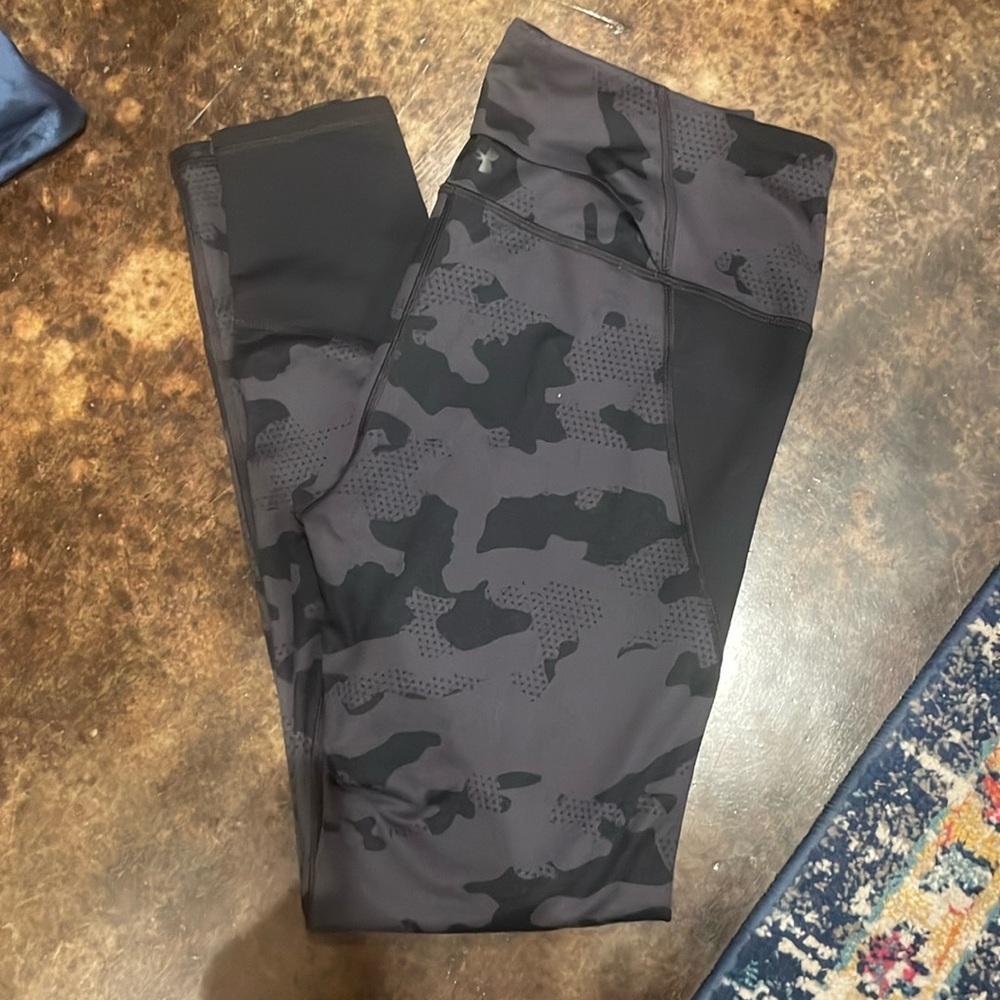 Black Camo Under Armor Leggings
